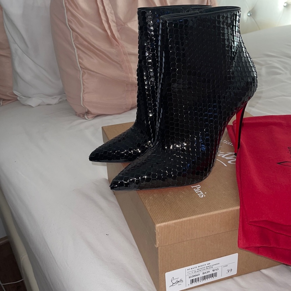 Black So Kate Scale Print Bootie